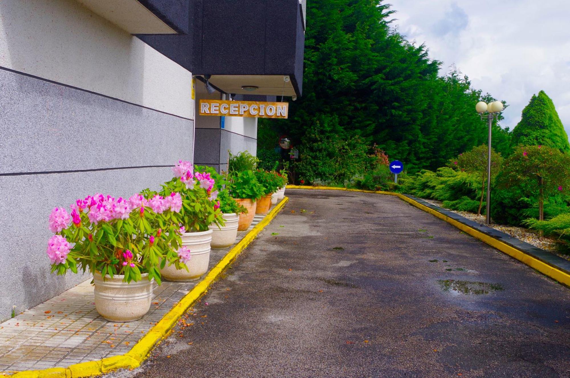 Hotel Apartamentos Rock Star Taboadela Εξωτερικό φωτογραφία
