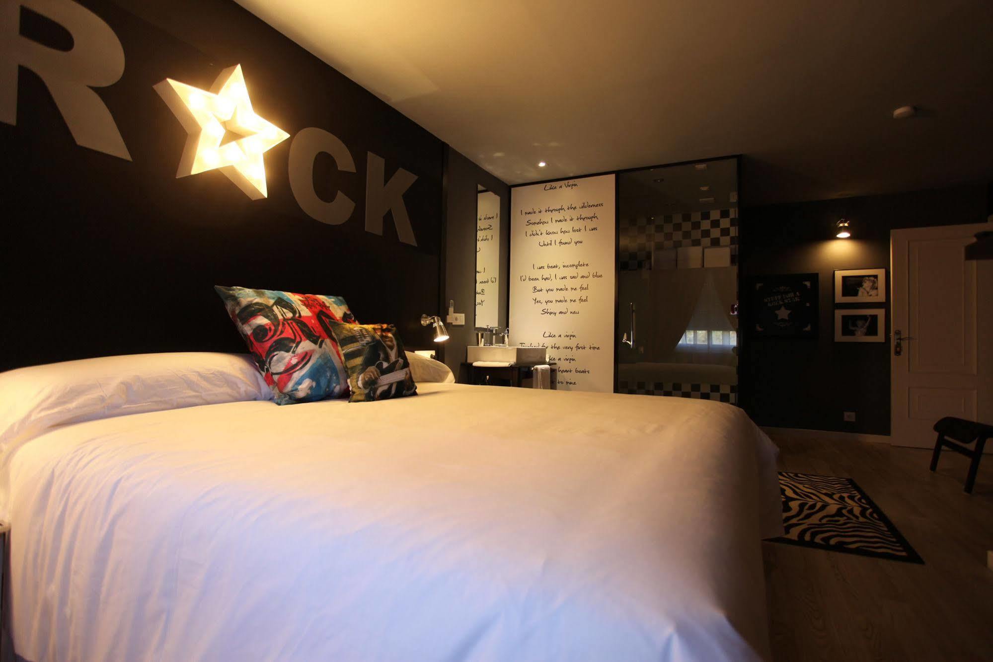 Hotel Apartamentos Rock Star Taboadela Εξωτερικό φωτογραφία